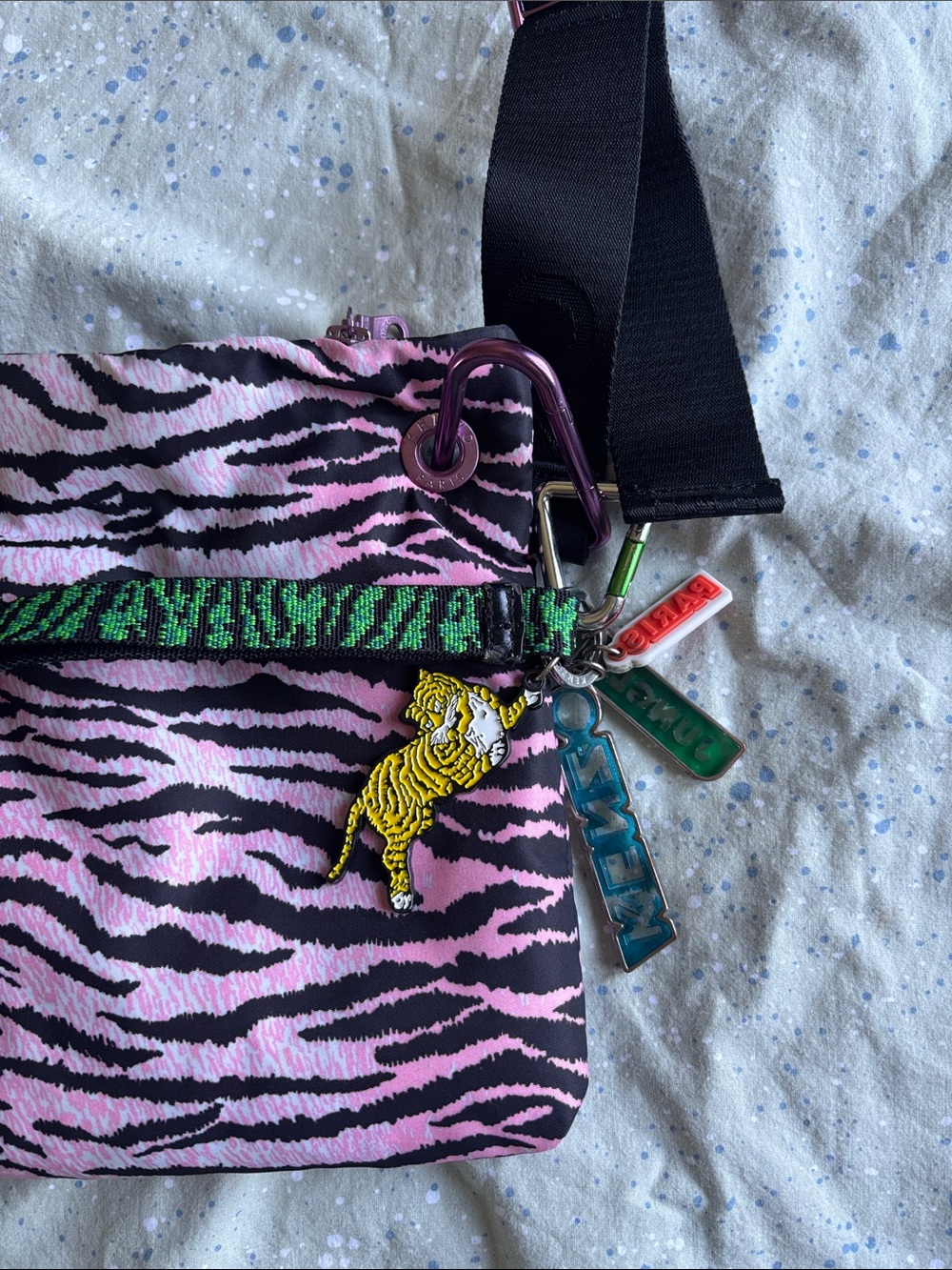 Kenzo for HM Pink Zebra Print Crossbody Bag with charms - Picture 2 of 4